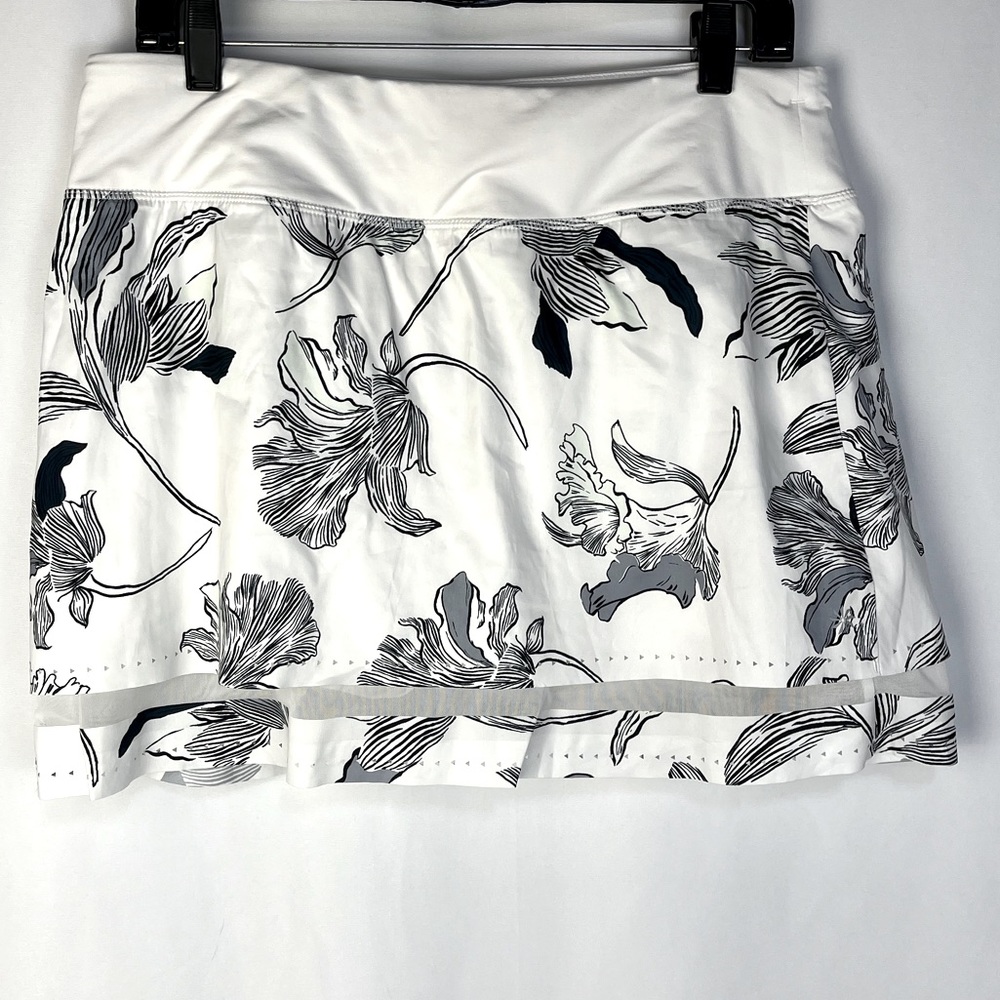 Athleta Laser Cut Floral Skirt Skort Sz Medium White Navy Mint Grey Black EUC - Picture 4 of 15